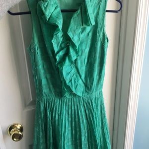 Mint green classic silhouette knee- length dress